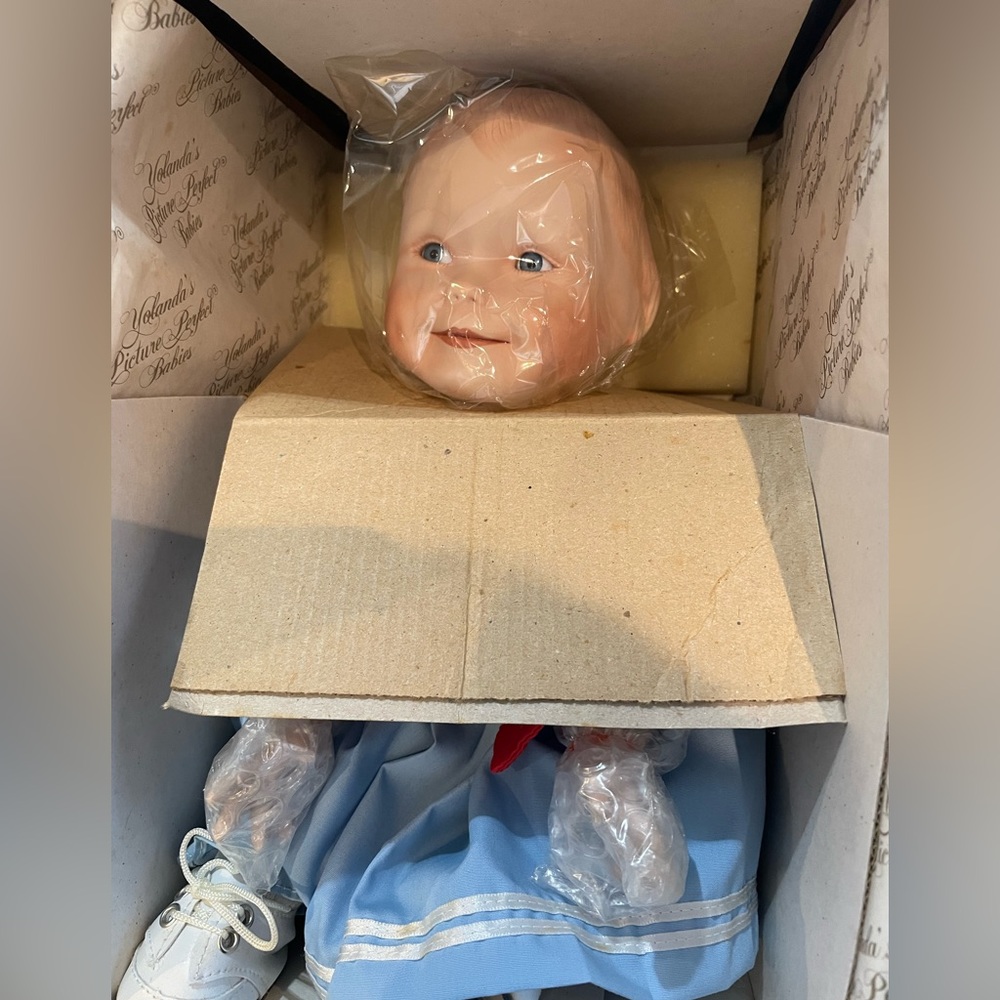 Vintage - Ashton Drake Doll - Amanda